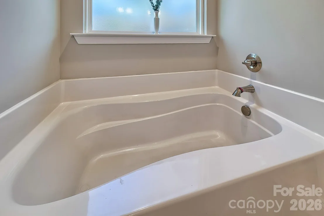 Photo of 4922 Bethune Road