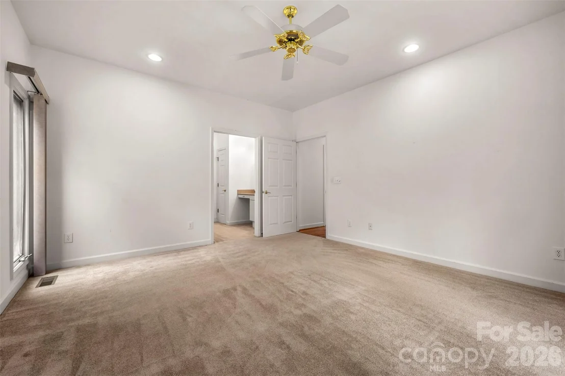 Photo of 441 Lower Ridgeview Road