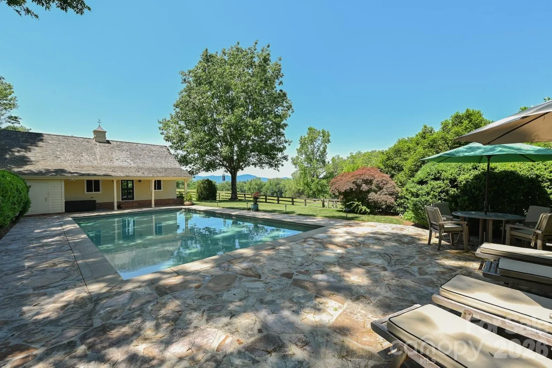 Photo of 835 Jackson Grove Road