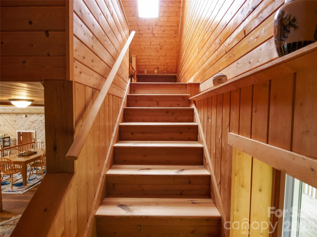 Photo of 386 Arrowhead Trail