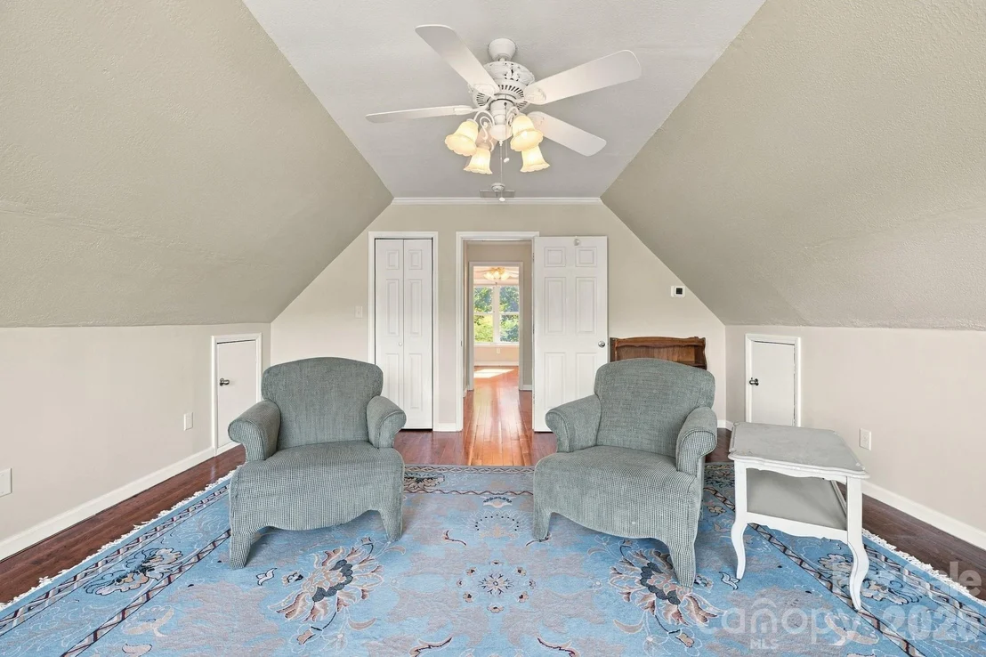 Photo of 190 Camelot Drive