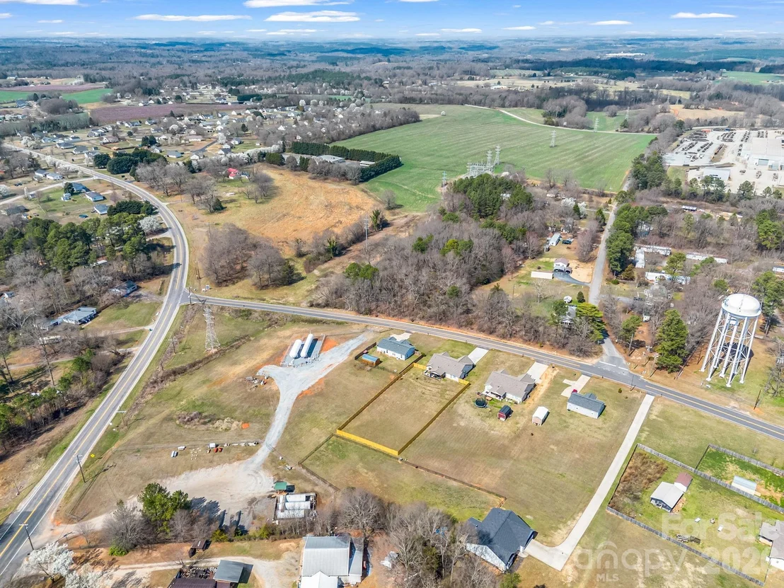 Photo of 655 W Oconee Street