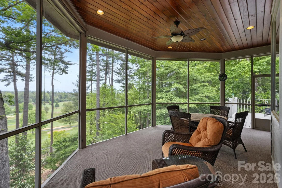 Photo of 209 Pineholt Lane