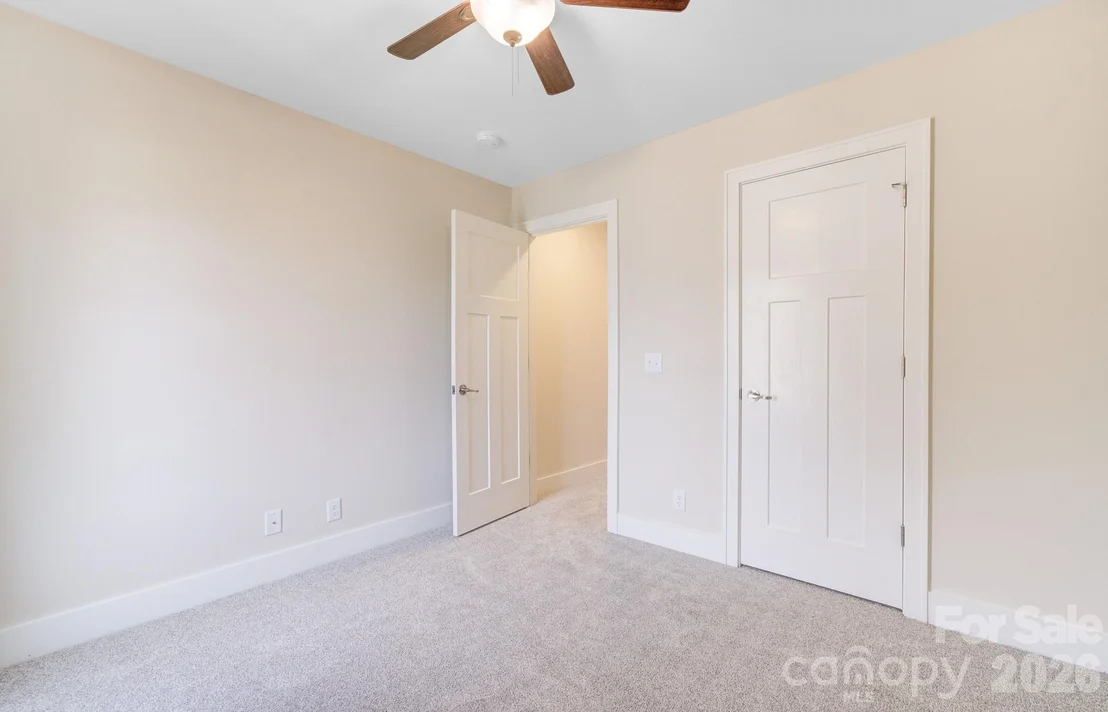 Photo of 129 White Oak Road Extension