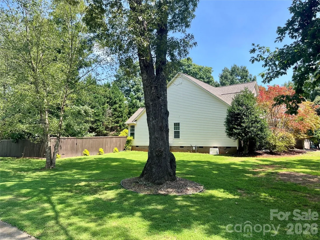 Photo of 2107 Heath Lake Drive