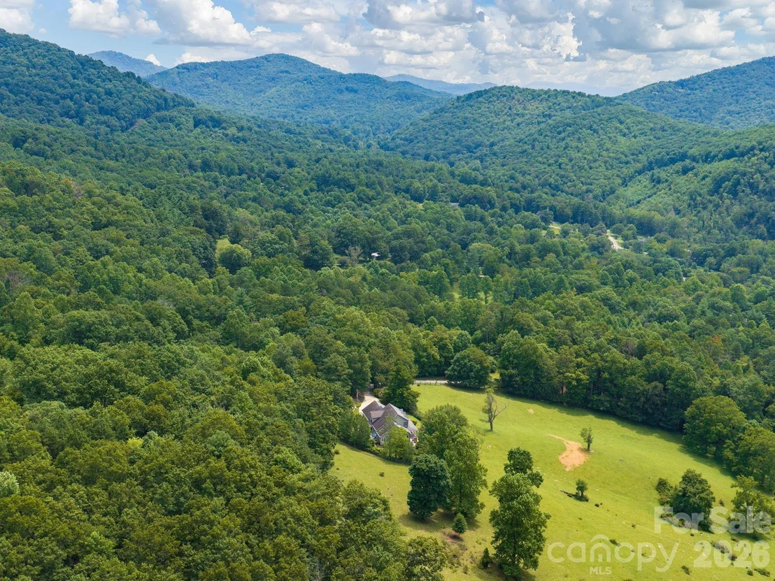 Photo of 24 Nesbitts Olde Farm Road