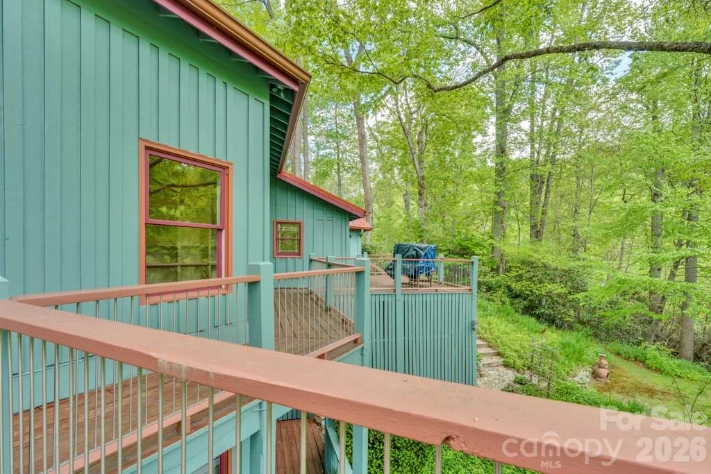 Photo of 1590 Shulls Mill Road