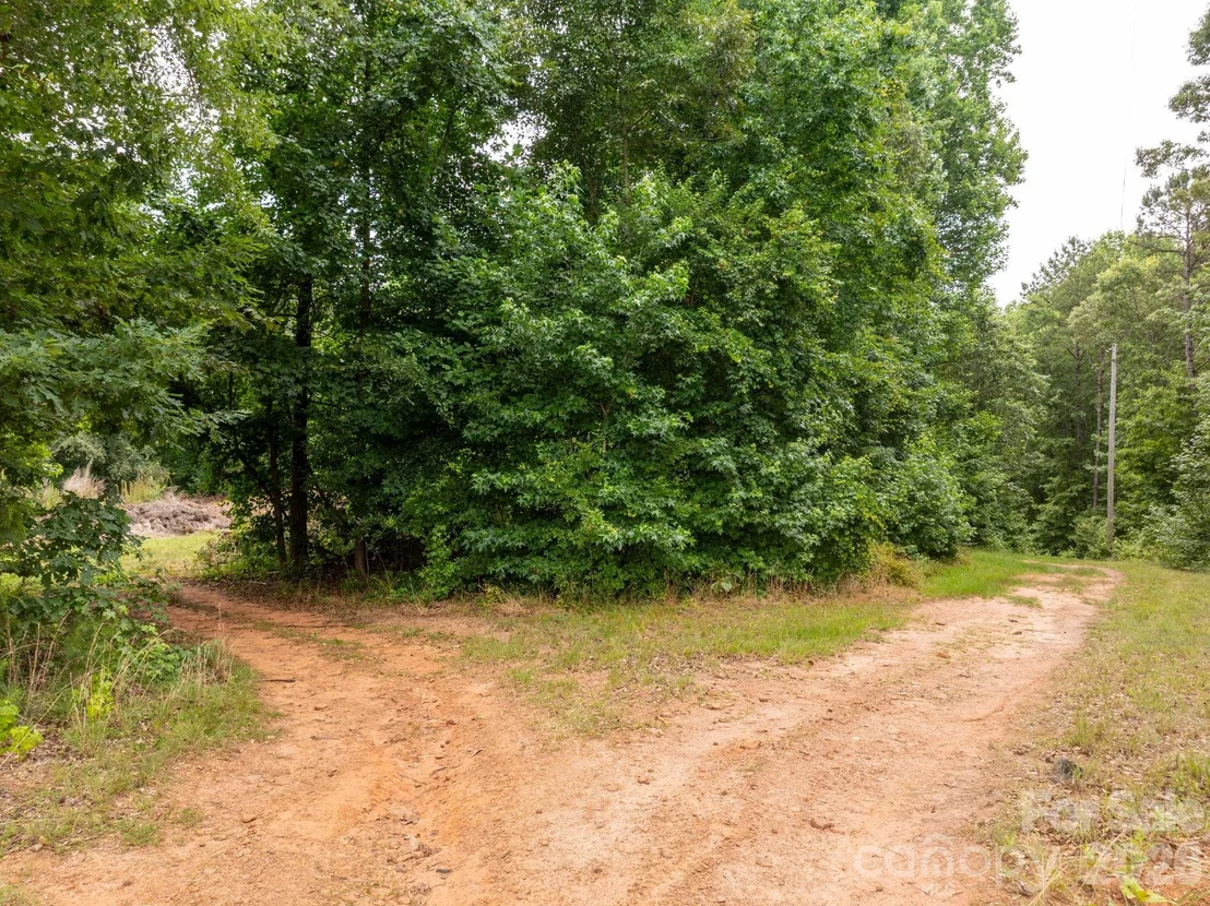 Photo of 1350 Lee Cudd Road