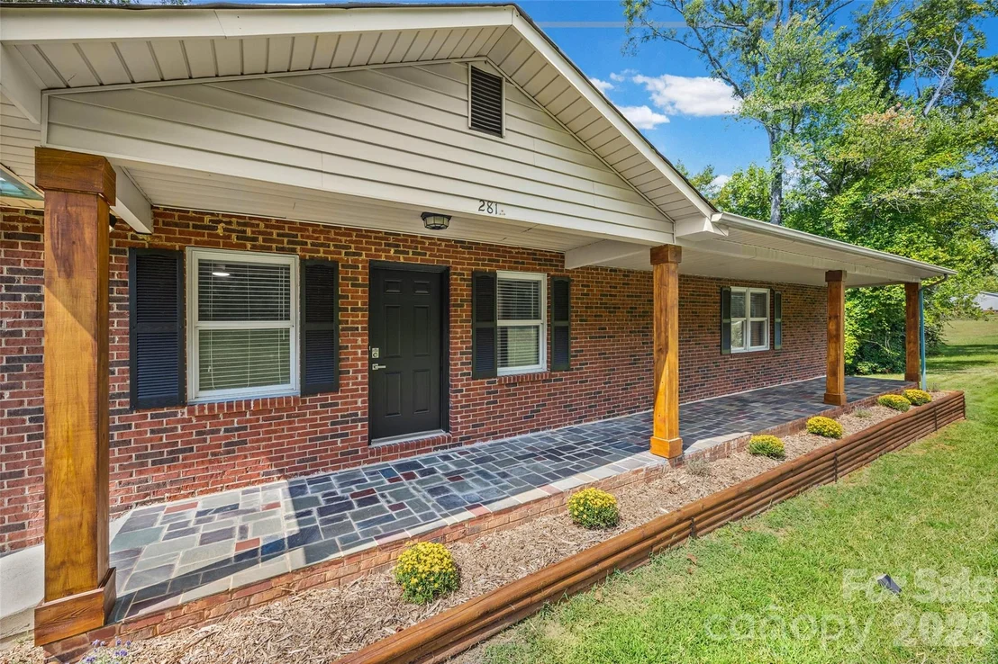 Photo of 281 Schoolside Drive