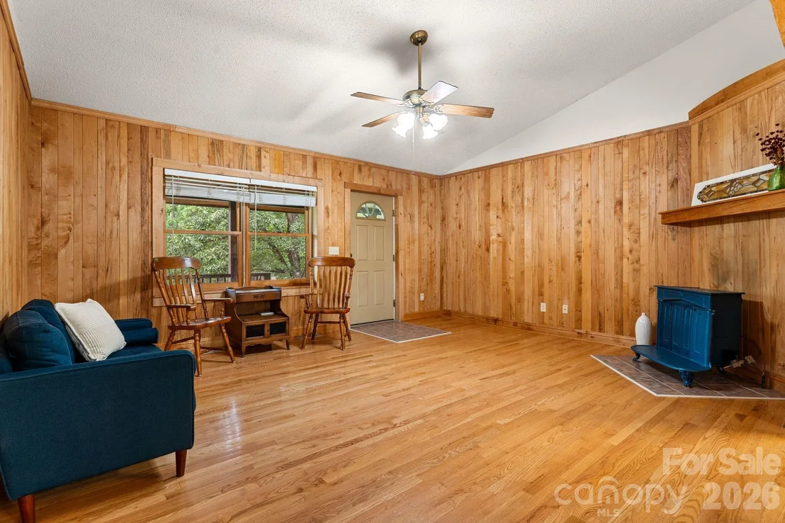 Photo of 633 Wilson Lane