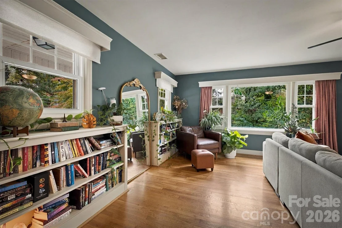 Photo of 214 Morehead Street