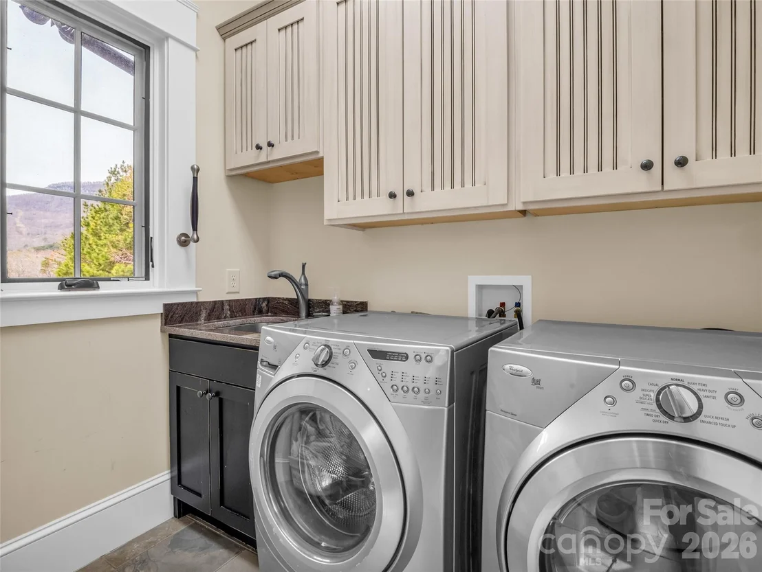 Photo of 565 Chestertown Drive