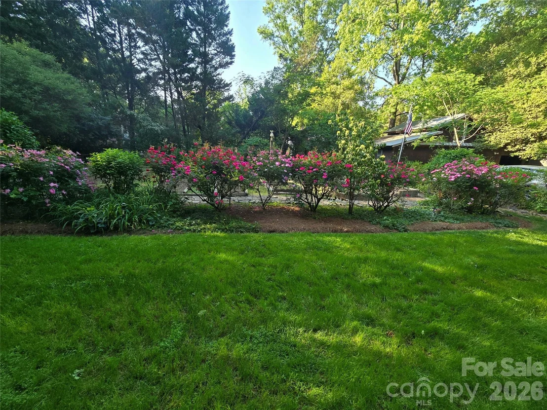 Photo of 10112 Idlewild Road