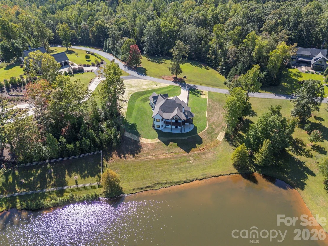 Photo of 438 Mapleton Lane