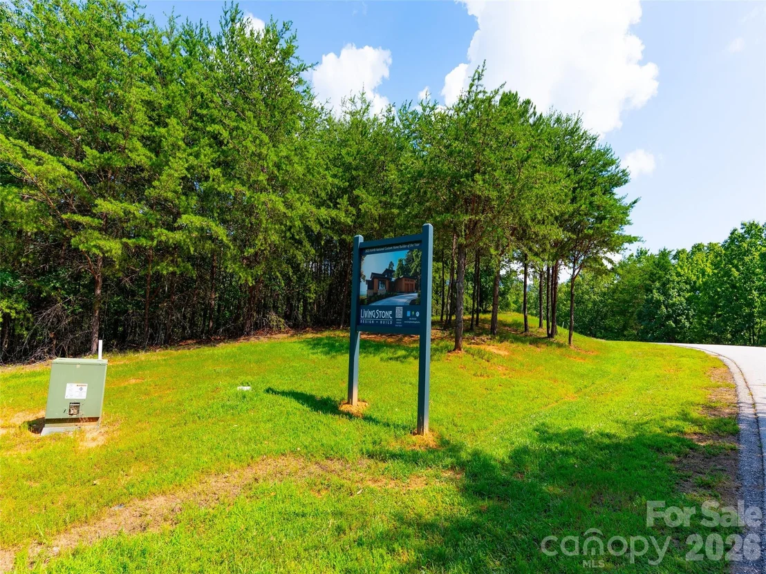 Photo of 40 Deep Gap Farm Road E