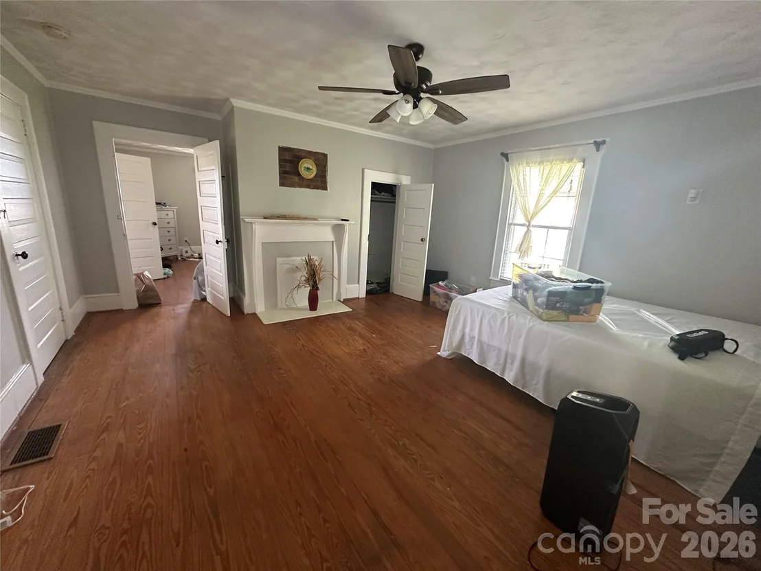 Photo of 609 Front Street