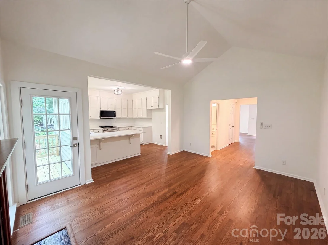 Photo of 5908 Bookbinders Lane