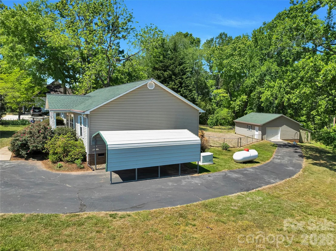 Photo of 1249 Melvin Hill Road