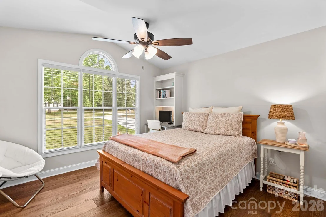 Photo of 596 Maple Ridge Circle