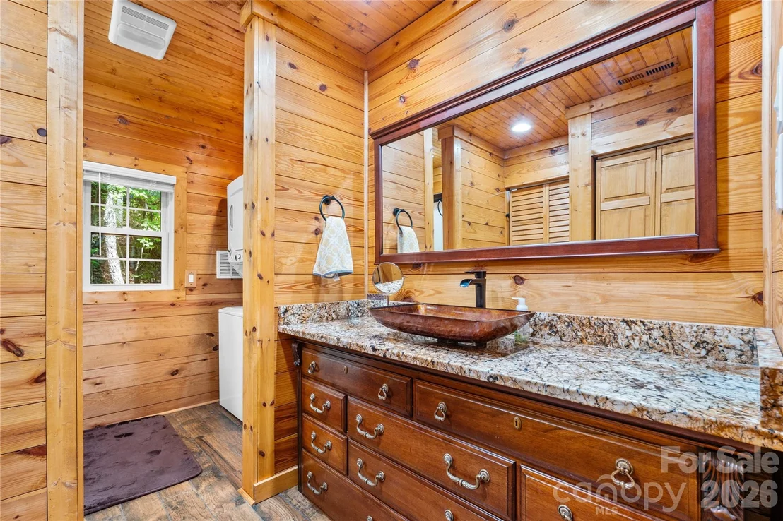 Photo of 180 Longview Road
