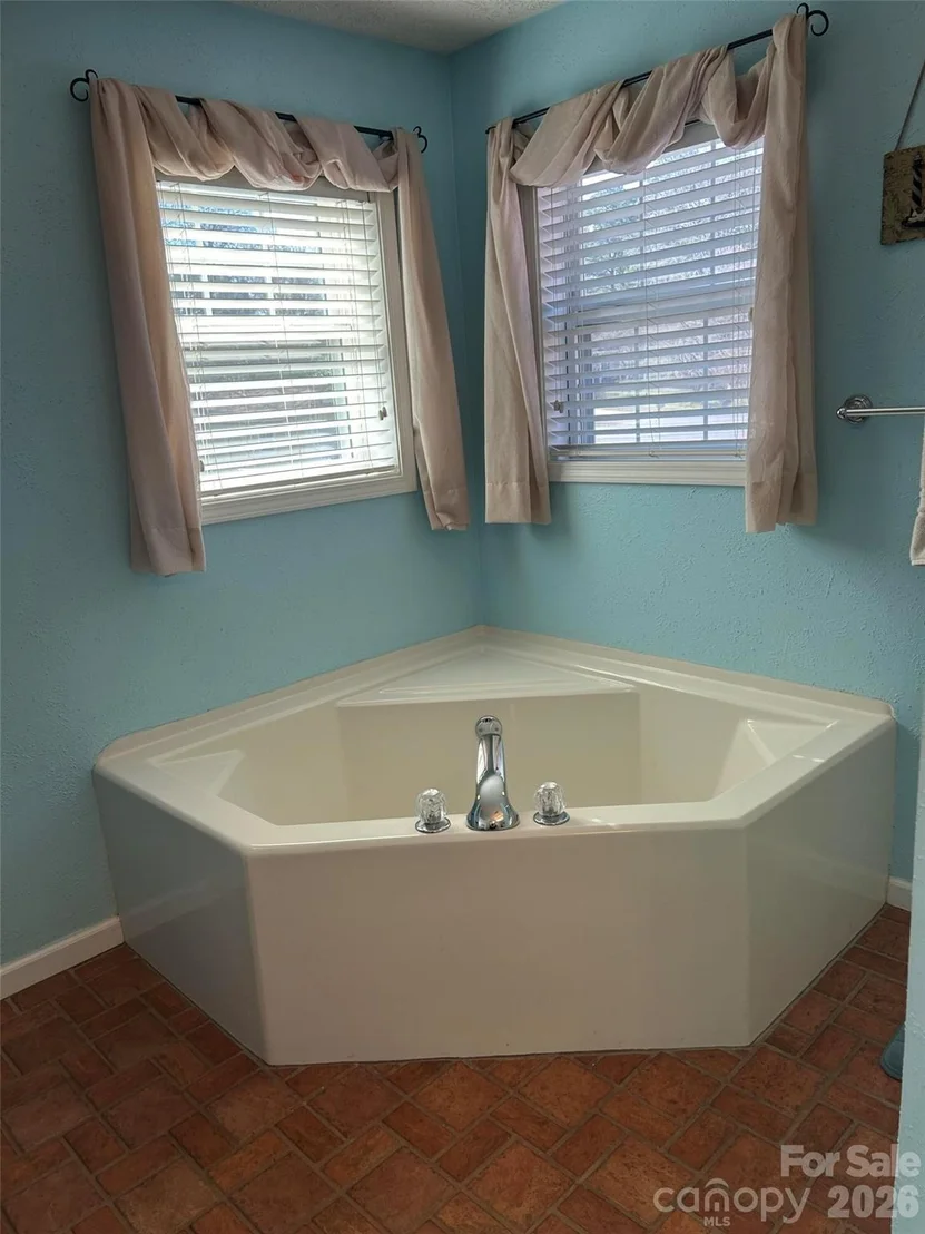 Photo of 323 Swamp Fox Drive