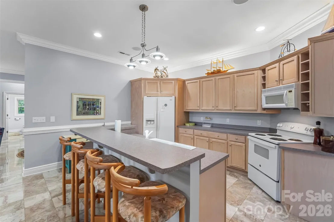 Photo of 705 Waters Edge Drive