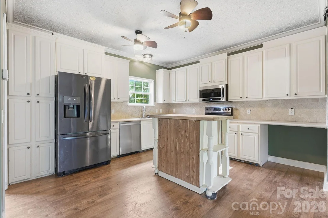 Photo of 2825 Sweeping Pine Lane