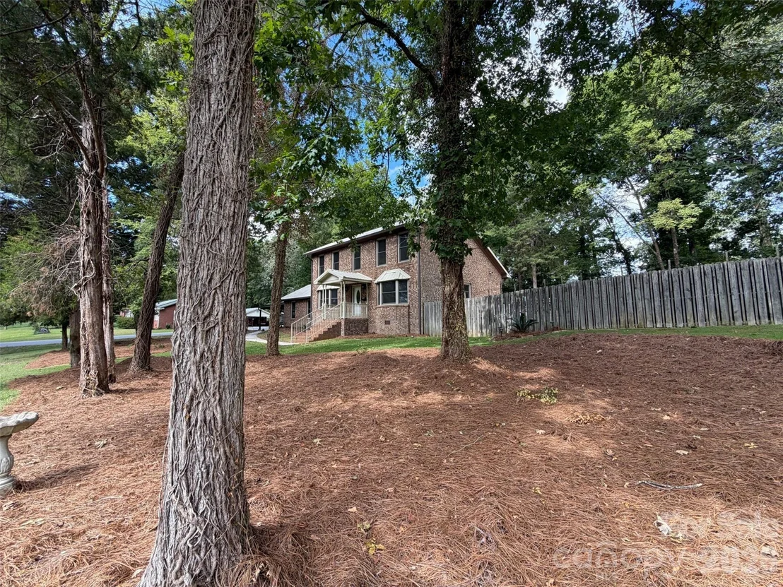 Photo of 121 Goodman Circle NE