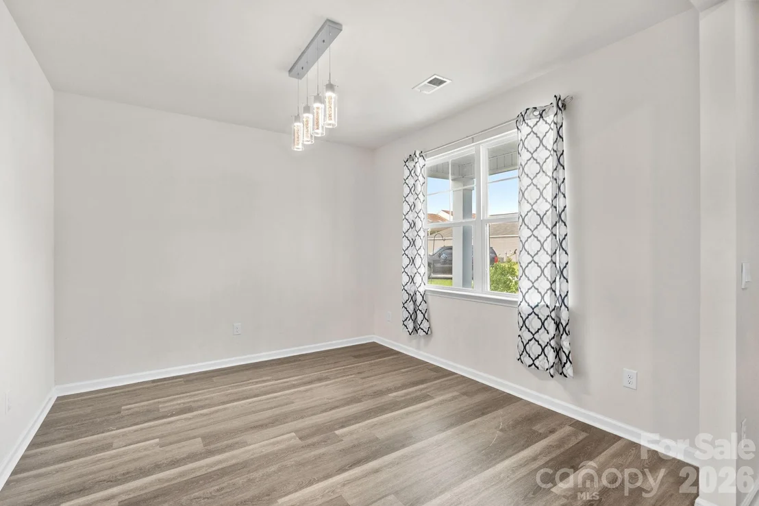 Photo of 1000 Sennema Circle
