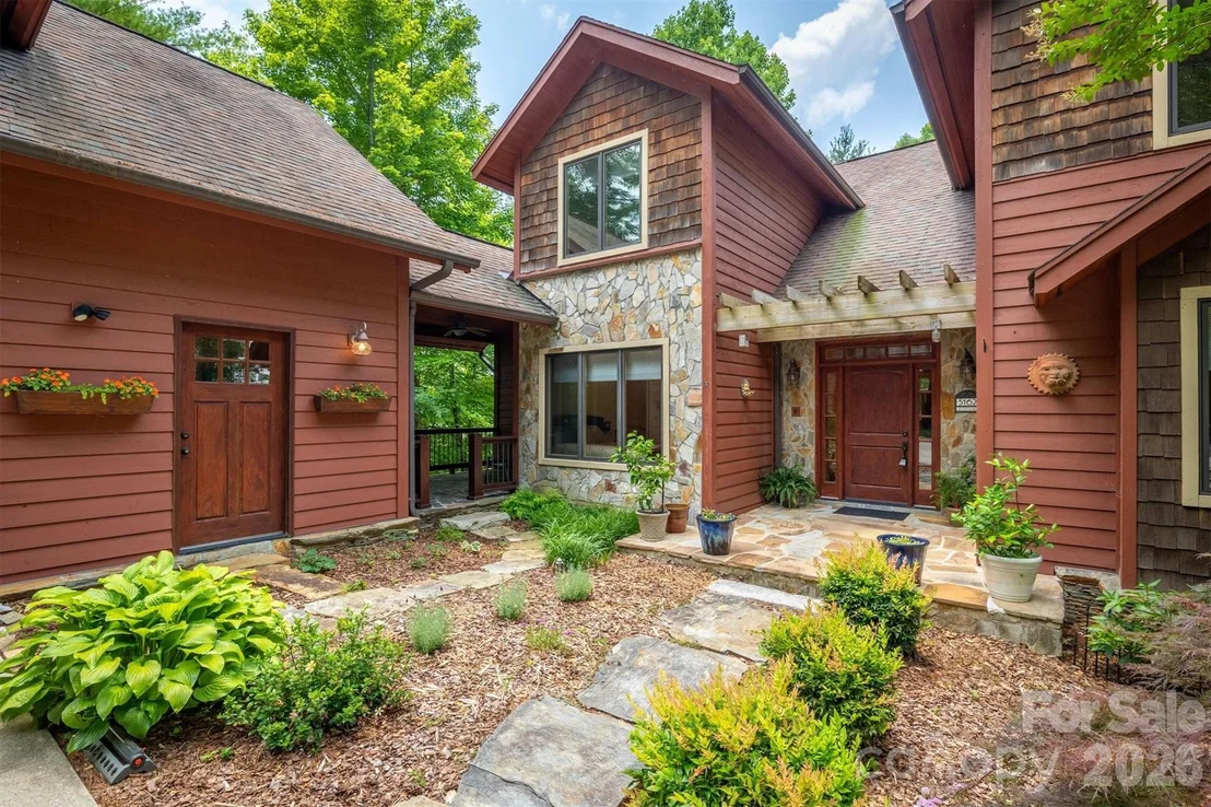 Photo of 5162 Beech Bluff Drive
