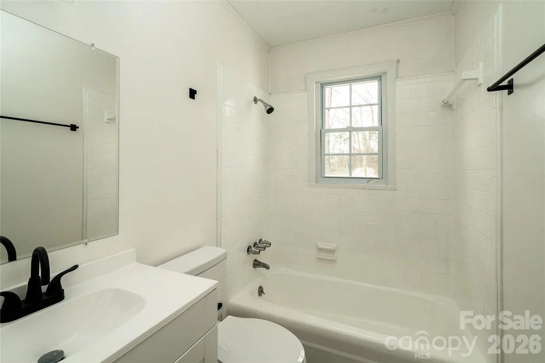 Photo of 3115 Crestview Drive