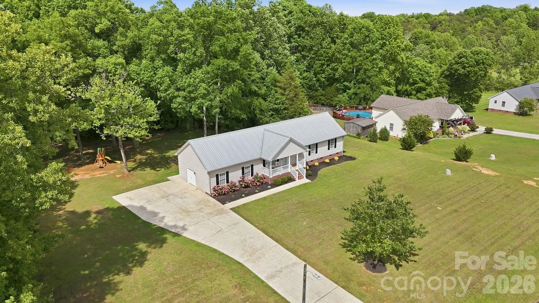 Photo of 142 Sam Bailes Boulevard