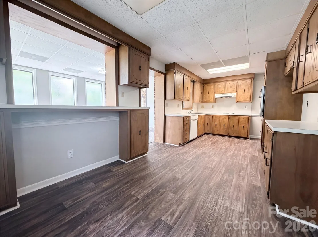 Photo of 706 Crescent Drive