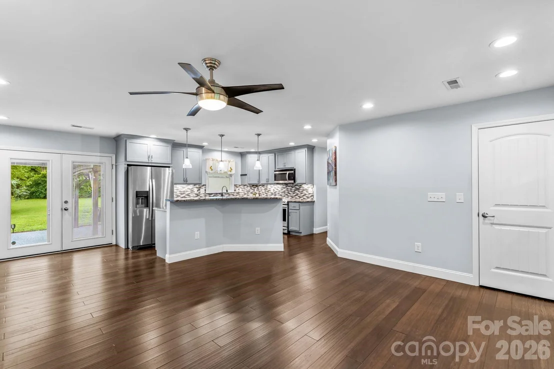 Photo of 465 Bonanza Drive