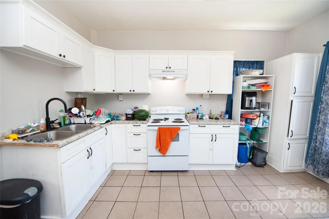 Photo of 128 Fleming Avenue