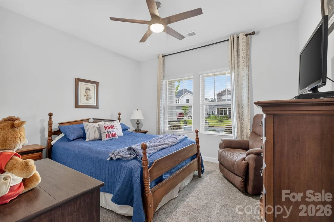 Photo of 1229 Morehead Drive
