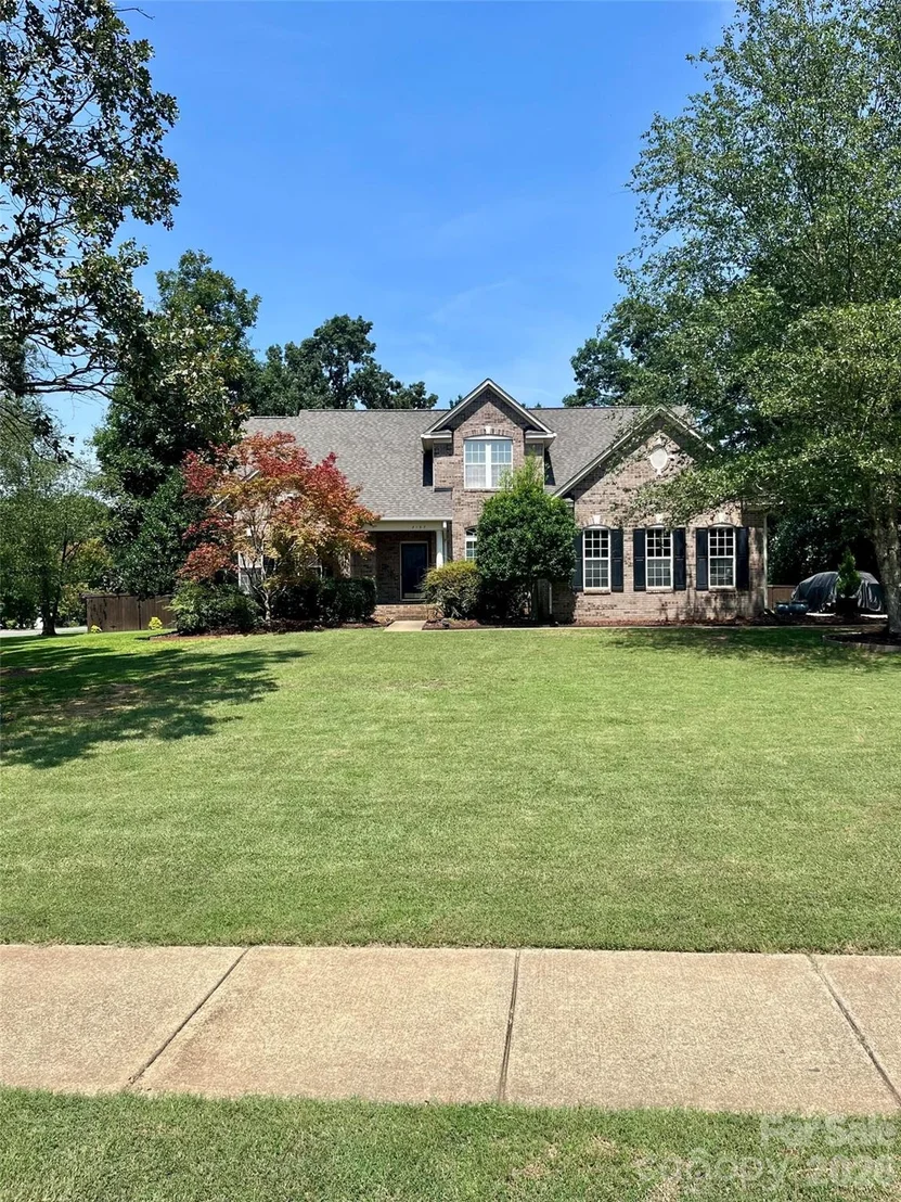 Photo of 2107 Heath Lake Drive