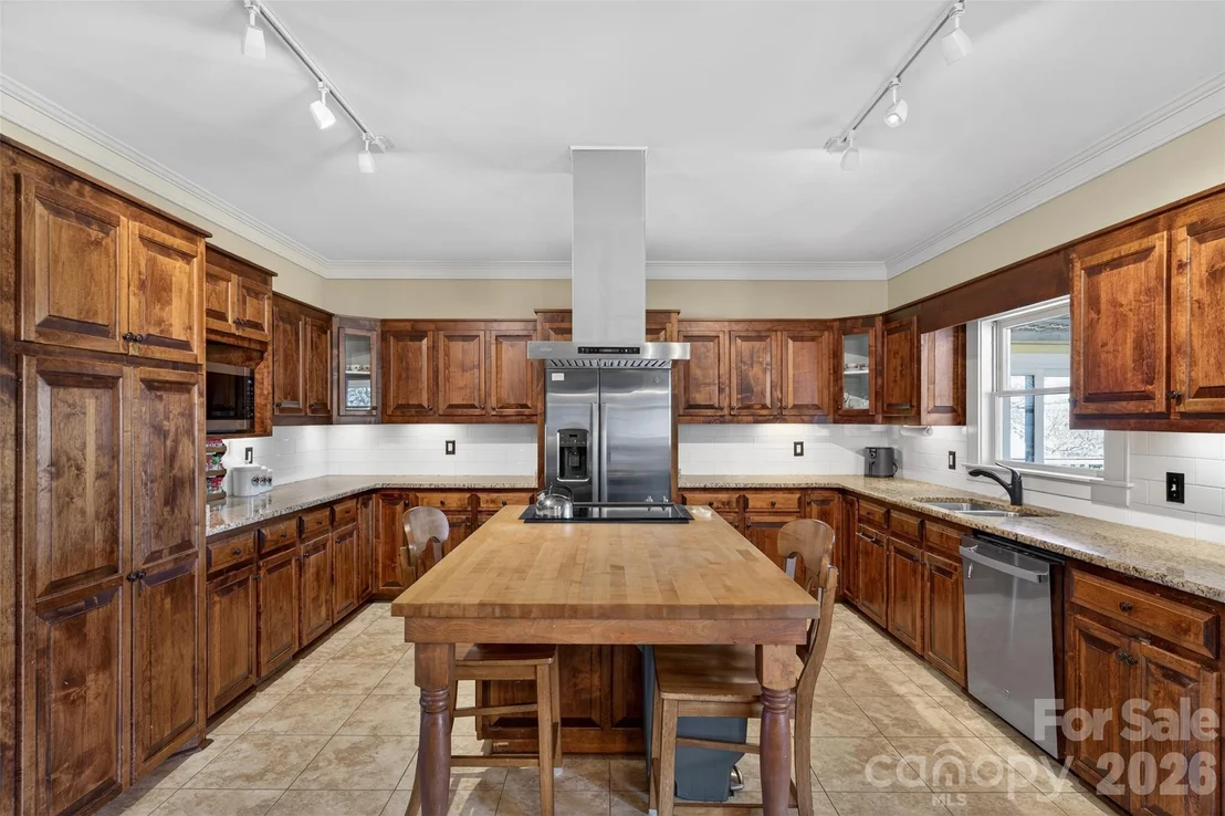 Photo of 341 Ridings Road