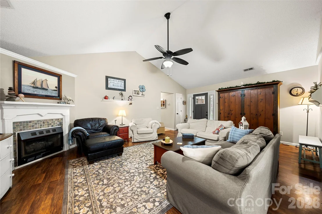 Photo of 4614 Capstone Drive