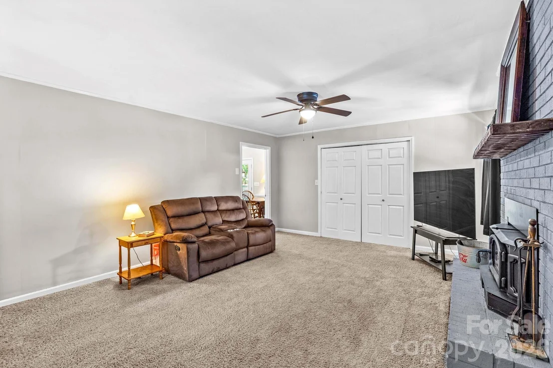 Photo of 320 Miller Drive