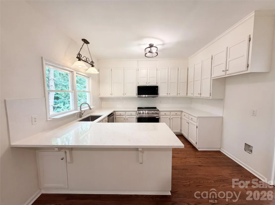 Photo of 5908 Bookbinders Lane