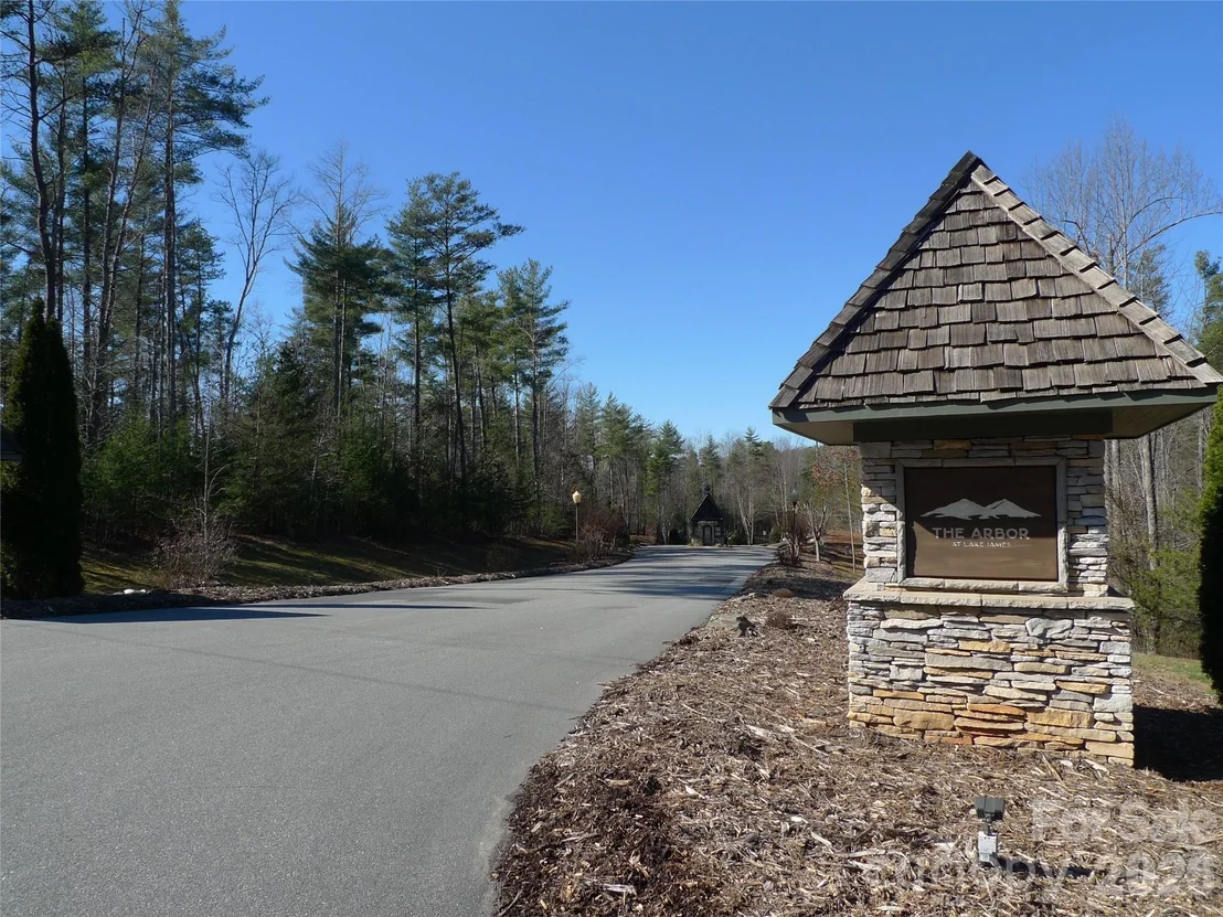 Photo of 590 Larkhaven Drive