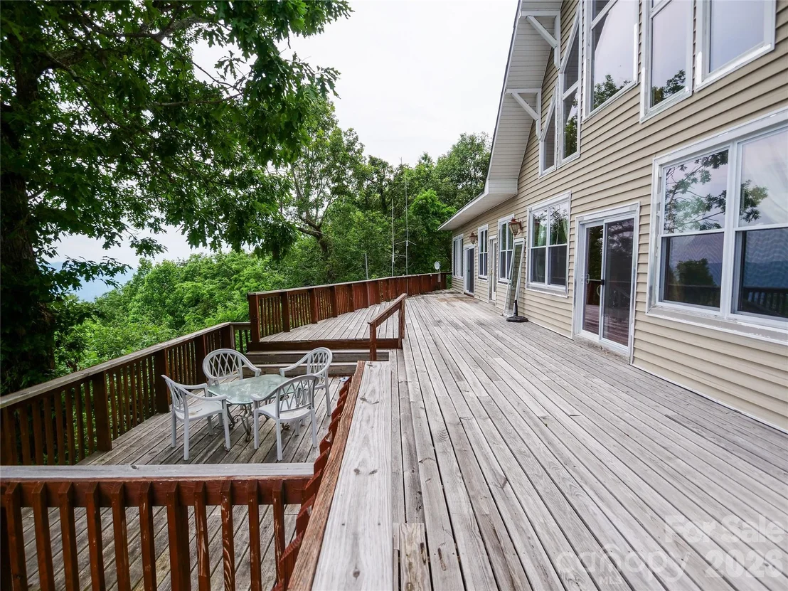 Photo of 386 Arrowhead Trail