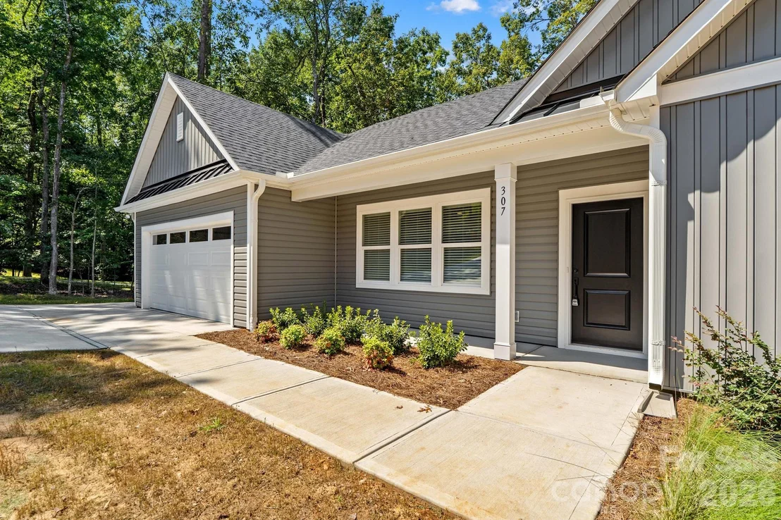 Photo of 307 Sowers Ferry Road
