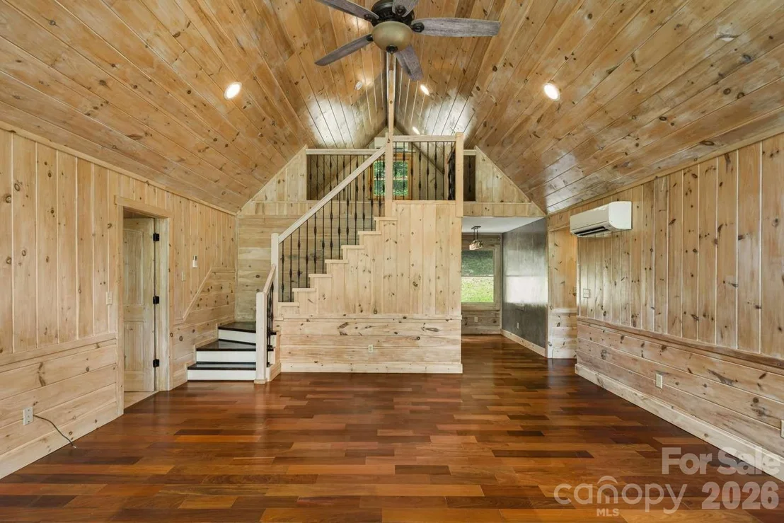 Photo of 382 Paint Fork Road