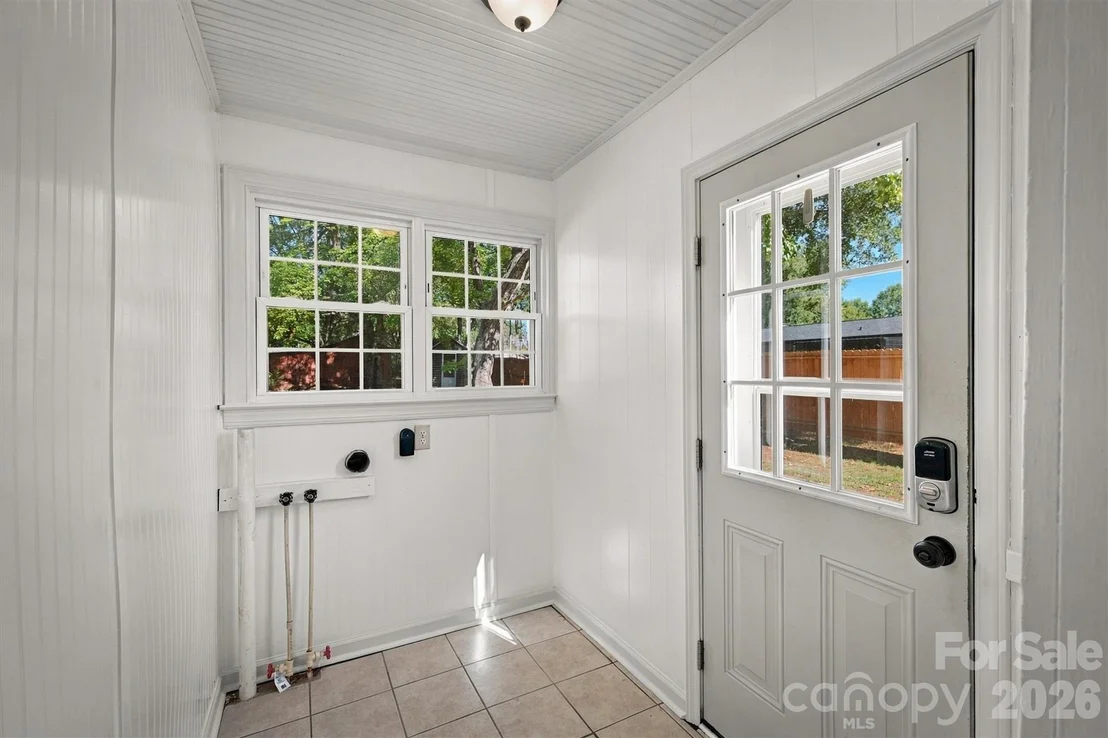 Photo of 2941 Highland Drive