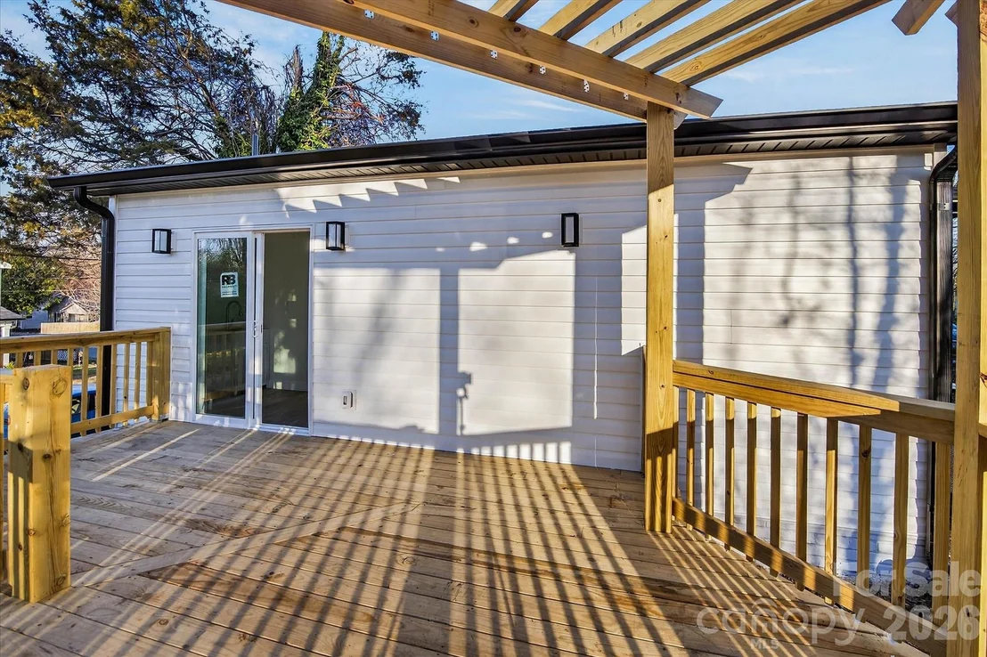 Photo of 817 Mable Avenue