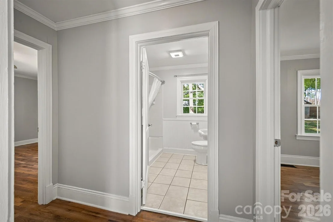 Photo of 2941 Highland Drive