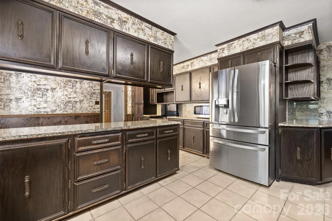 Photo of 600 Fairway Drive