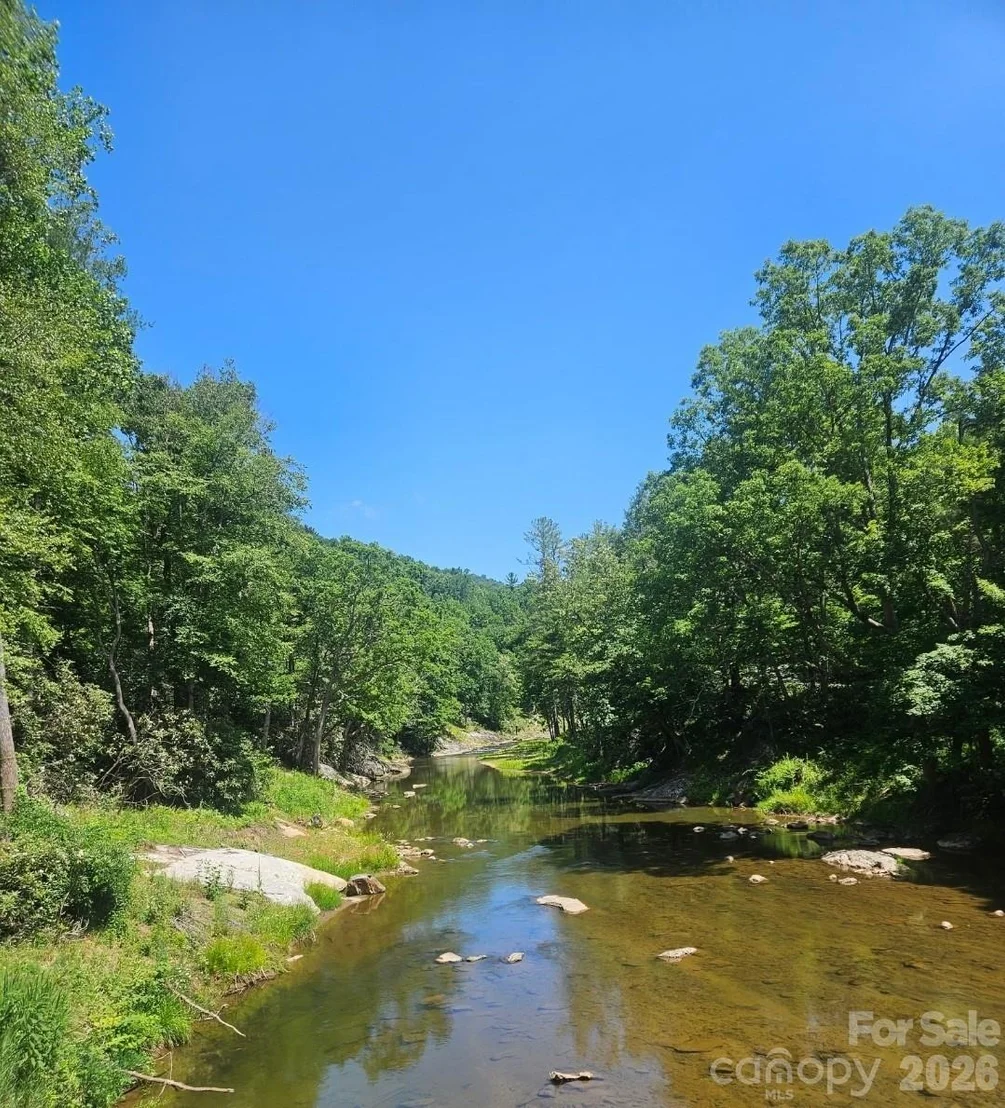 Photo of 886 Hanging Rock Road
